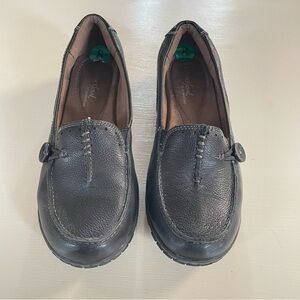 Naturalizer Black Leather Loafers